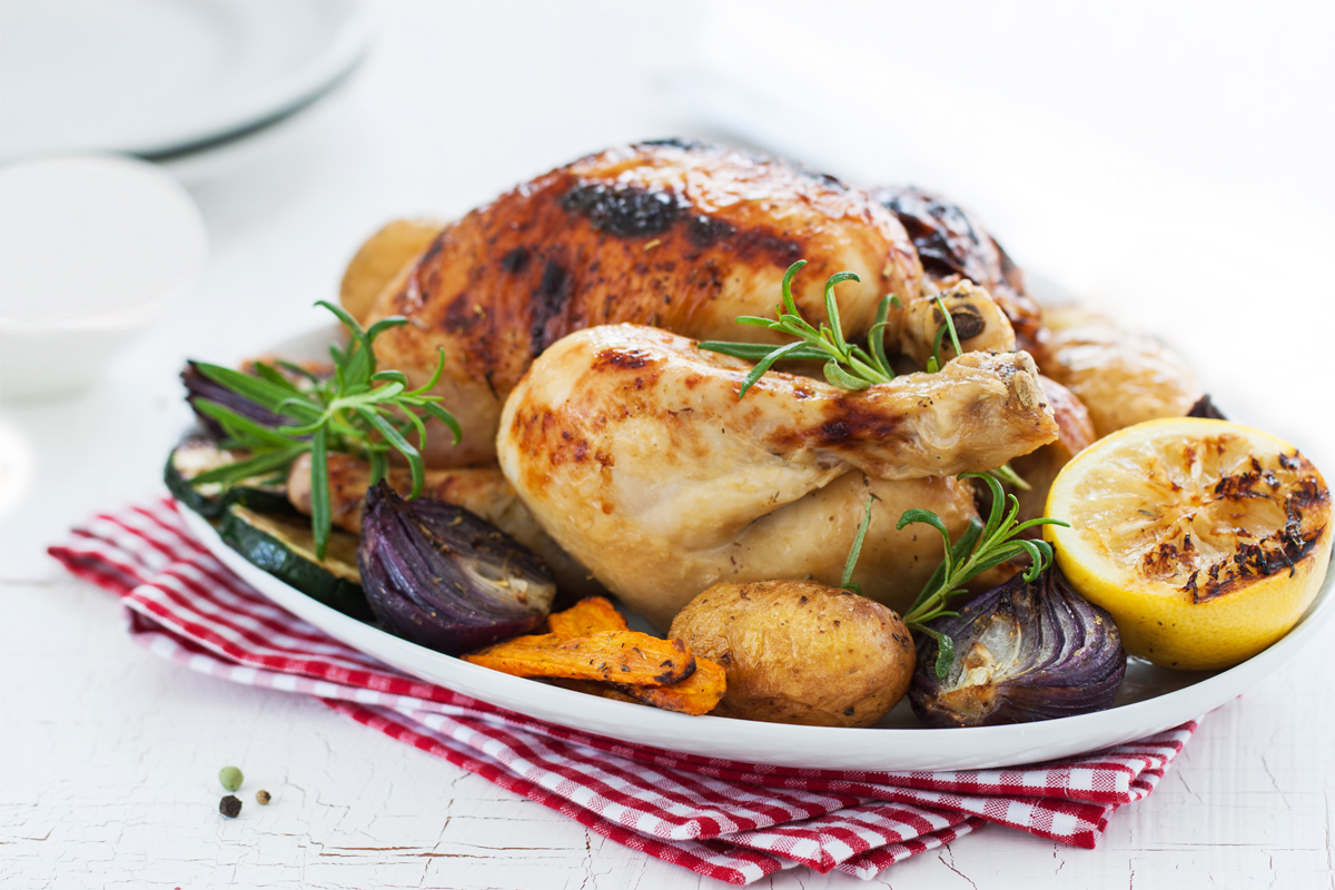pollo-cocinado-al-horno-con-limon-y-verduras